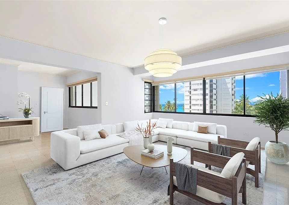 Exterior de Residencia con venta pendiente en Kings Terrace mostrado por Zillow · Stellar MLS PR9121419