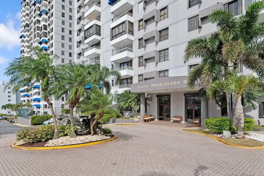 Exterior de Residencia en alquiler en Plaza Inmaculada II mostrado por KW Puerto Rico · MLS 66620