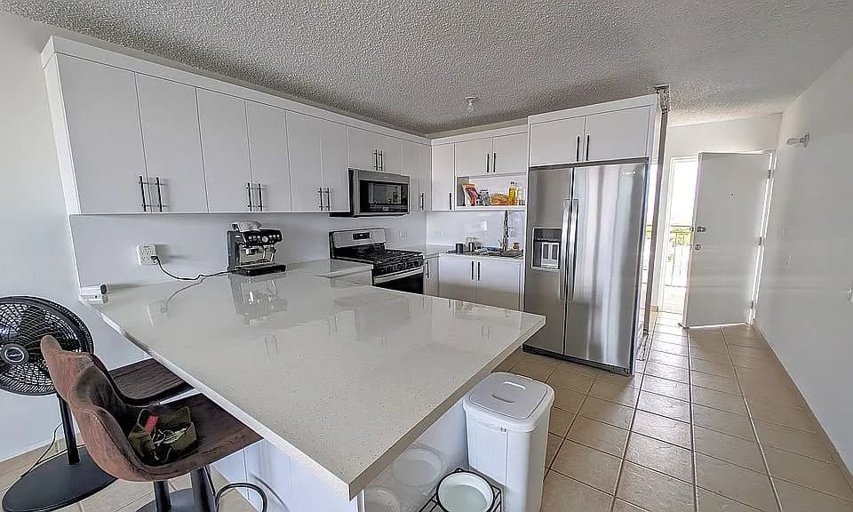 Exterior de Residencia en venta en Puerta de la Bahía mostrado por Zillow · owner listing
