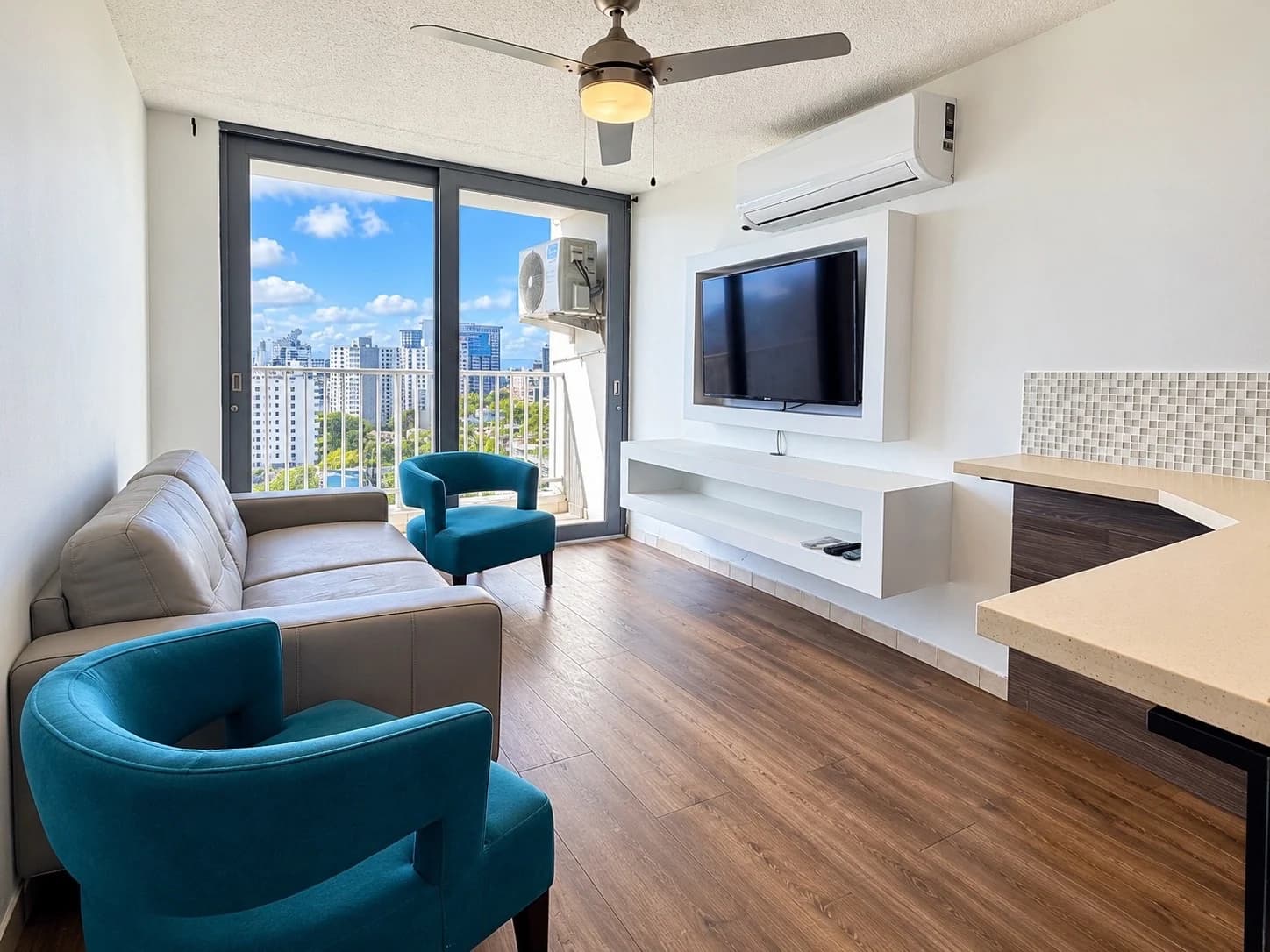 Exterior of Torre del Mar · Unit 1407 shown by Findit · My State MLS 12036522