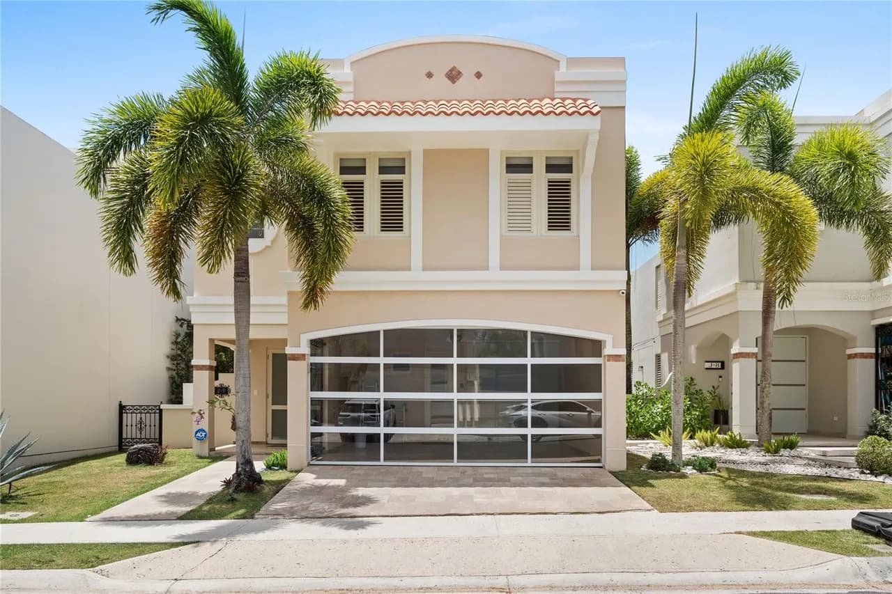 Exterior of Natalia residence shown by Realtor.com