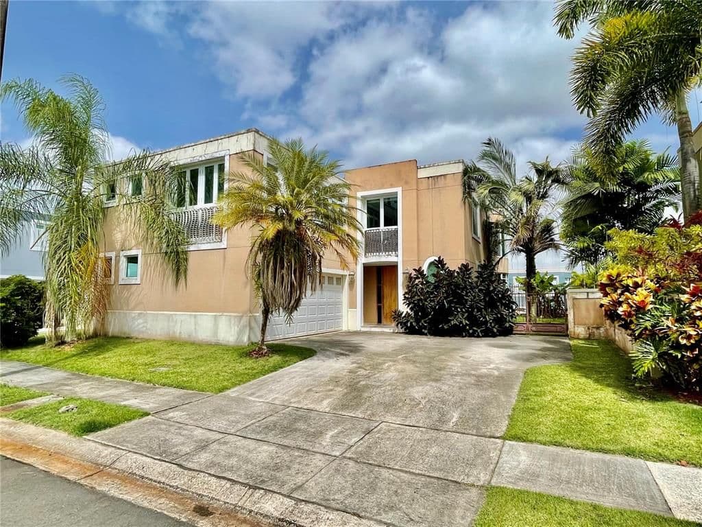 Exterior de Residencia en Cautiva mostrado por Zillow