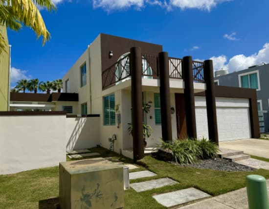 Exterior de Residencia en Villa Caribe mostrado por Prestige Realty