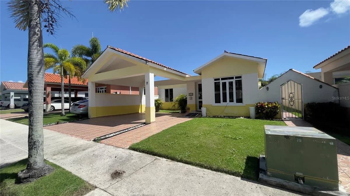 Exterior of 175 Camino del Monte shown by Casillas Realty · Stellar MLS PR9119497