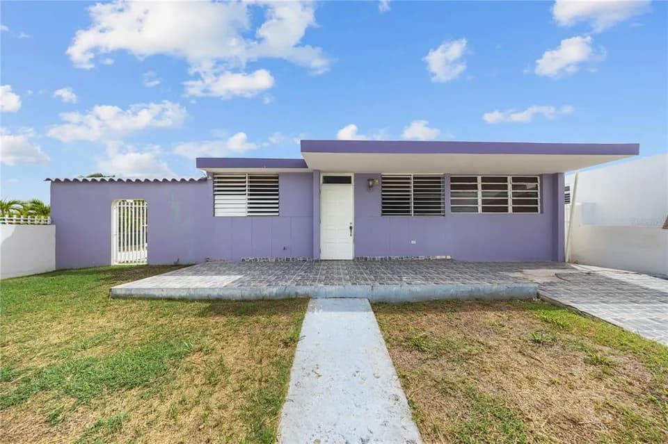 Exterior of Monte Brisas residence shown by Findit · Stellar MLS