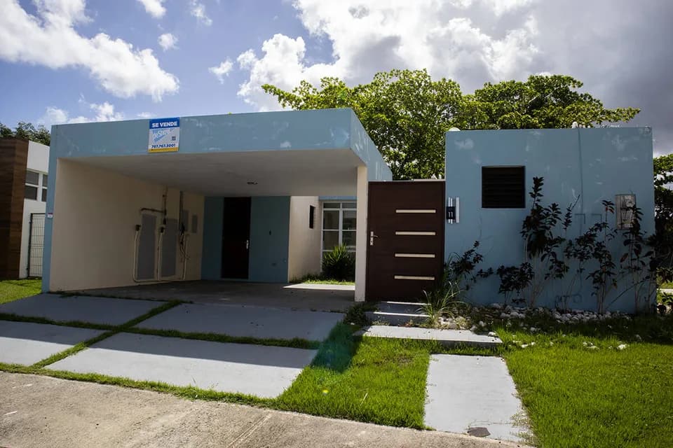 Exterior de 11 Calle Laurel mostrado por deShow