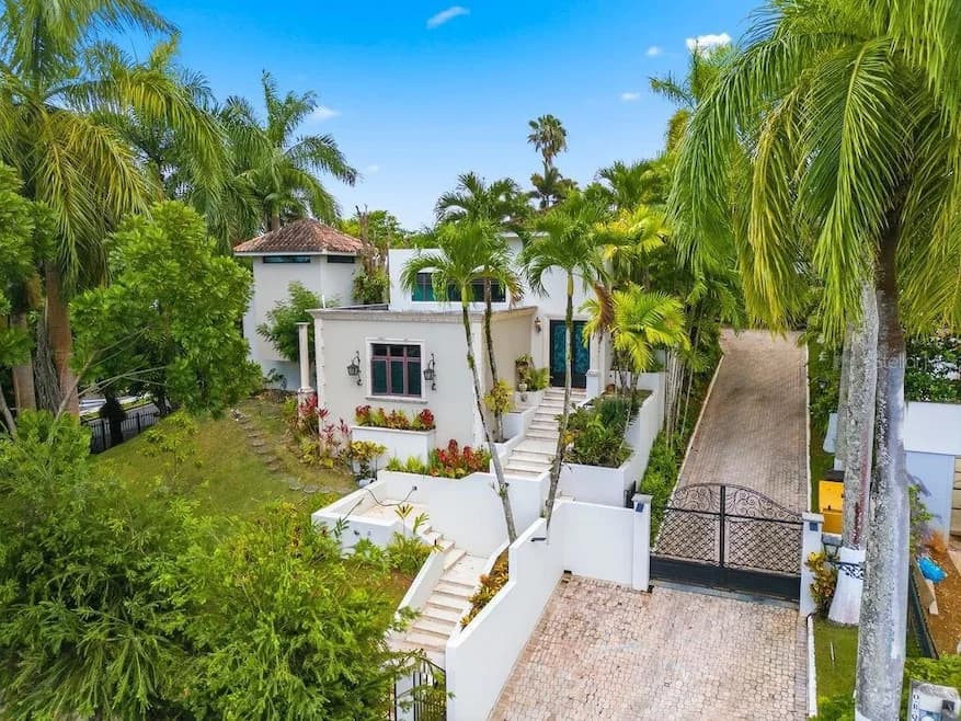 Exterior of 1889 Orquídea shown by Homes.com · Stellar MLS