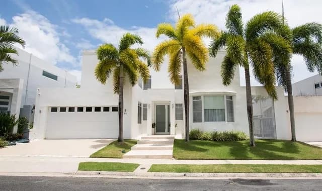 Exterior of R-6 residence shown by Realtor.com