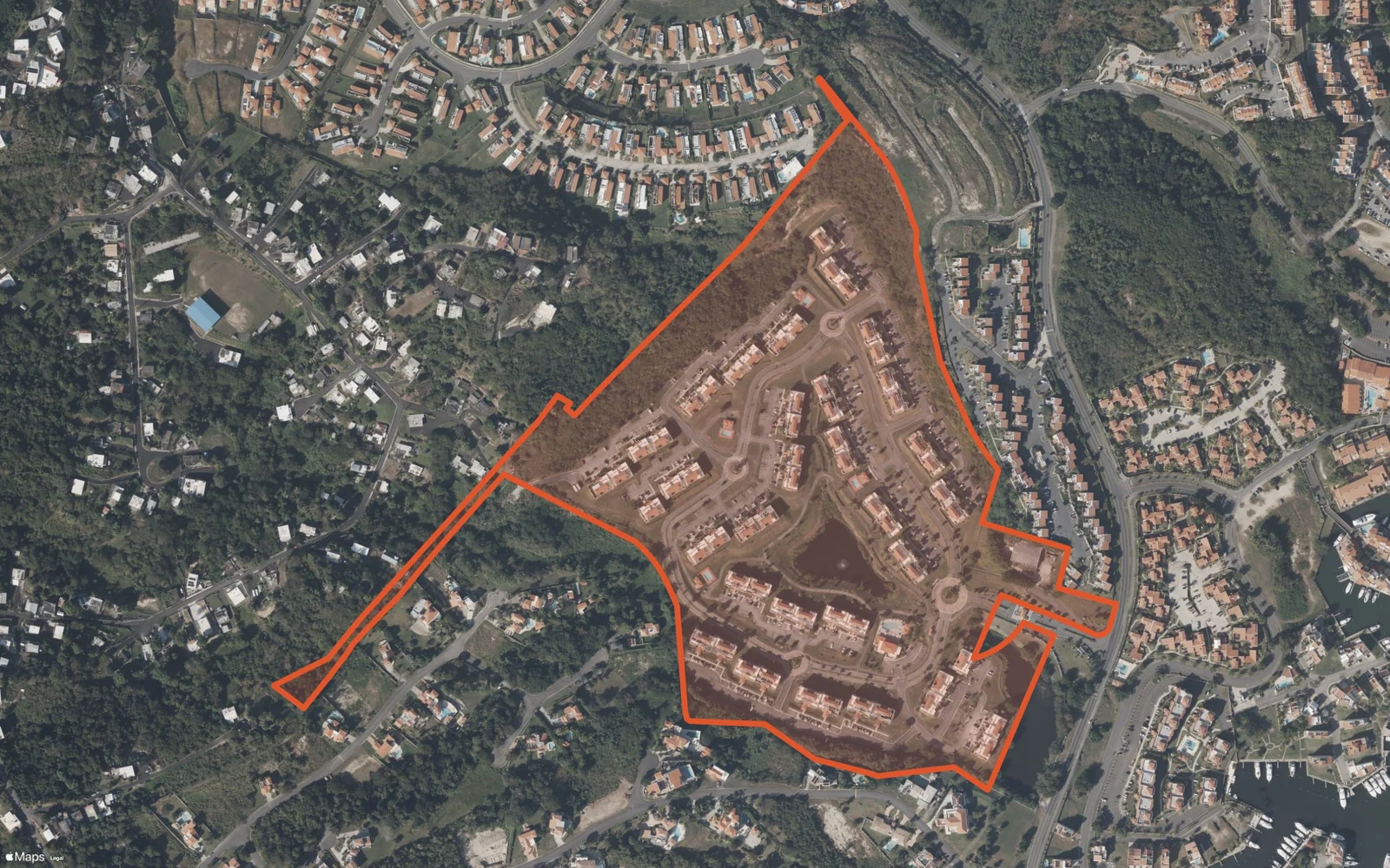 Aerial view of the official Harbour Lakes building outline