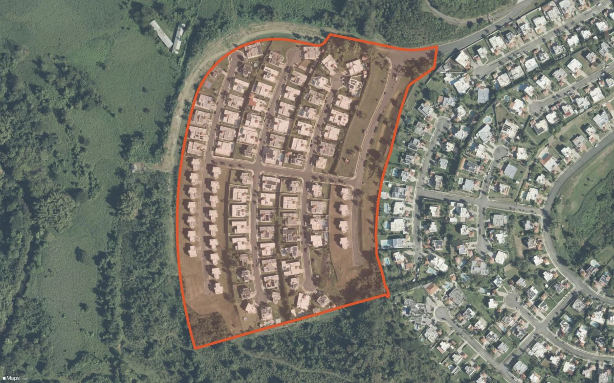 Límite aéreo y estadísticas del informe de Paisajes del Río en Luquillo, Puerto Rico