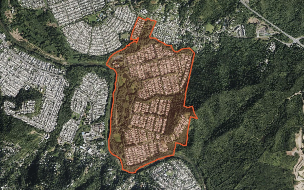 Aerial report boundary and neighborhood statistics for Sabanera del Río in Gurabo, Puerto Rico
